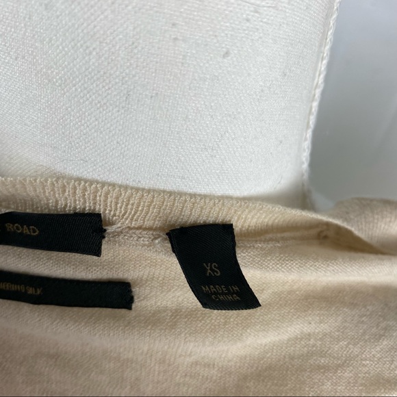 Women's Country Road Off White V-Neck Long Sleeve Wool/Silk Top Size XS - Picture 8 of 8